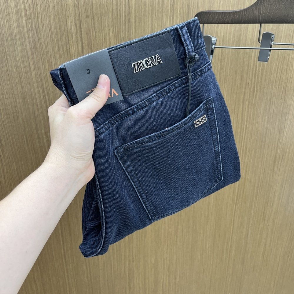 Джинсы мужские