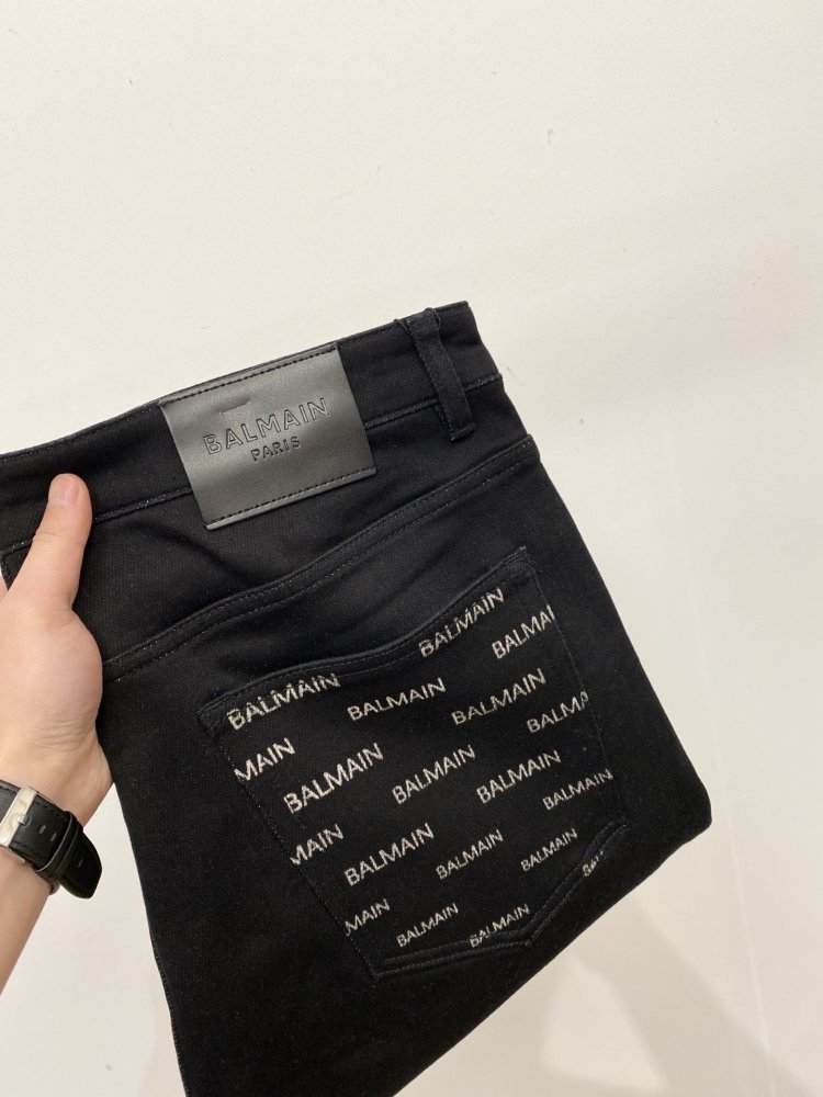 Джинсы мужские