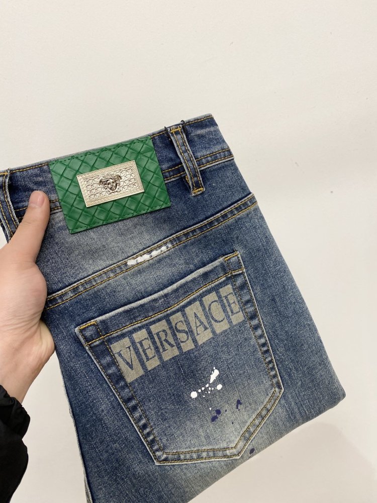 Джинсы мужские