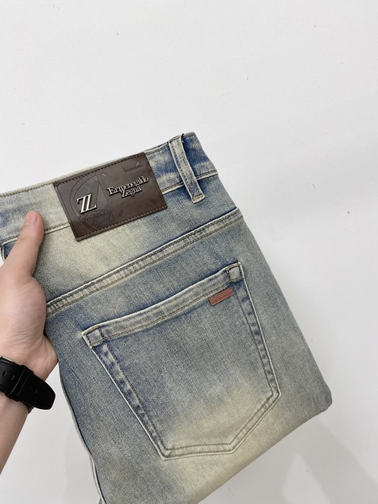 Джинсы мужские