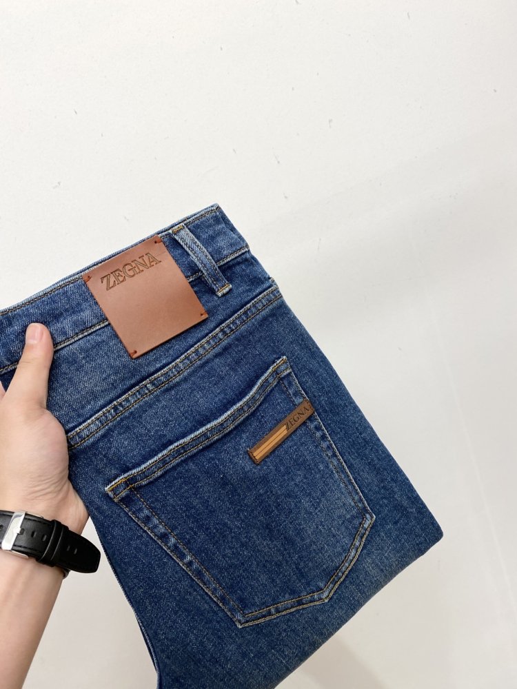 Джинсы мужские