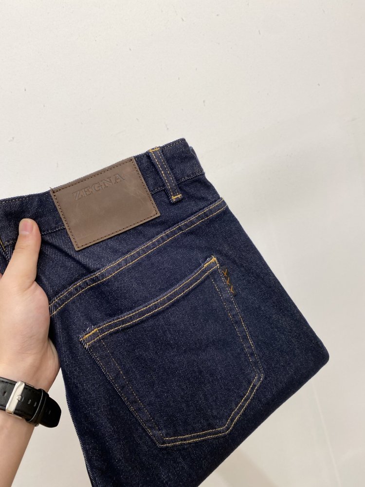 Джинсы мужские