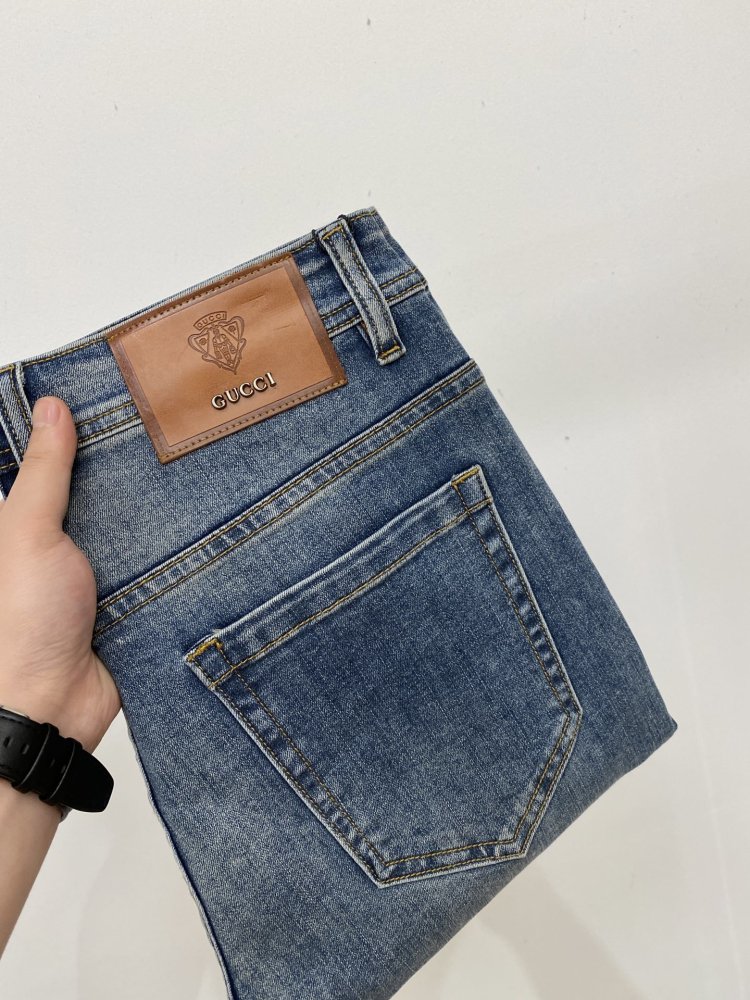 Джинсы мужские