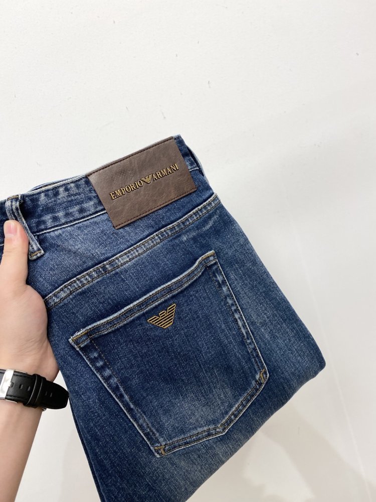 Джинсы мужские