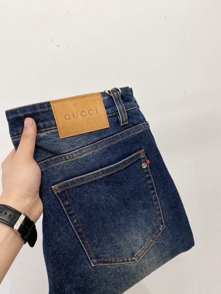 Джинсы мужские