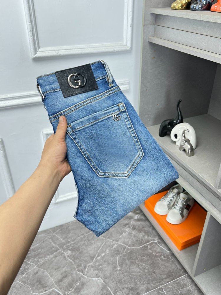 Джинсы мужские