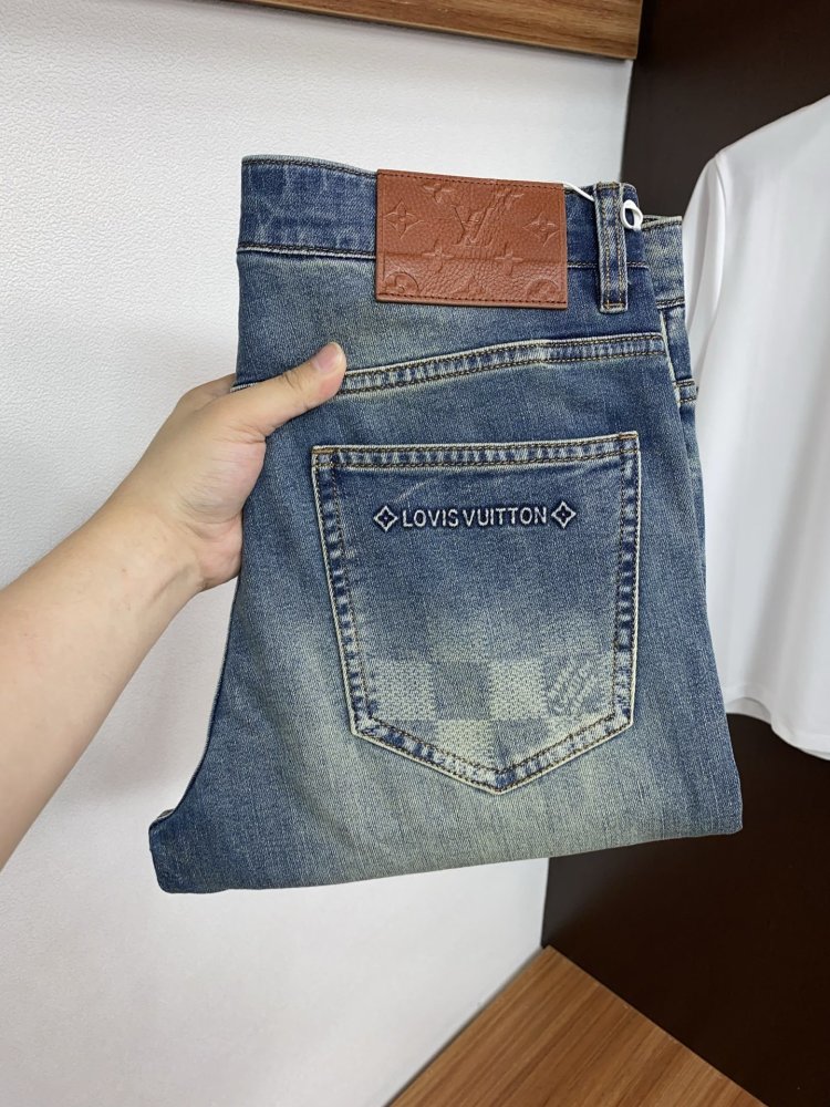 Джинсы мужские