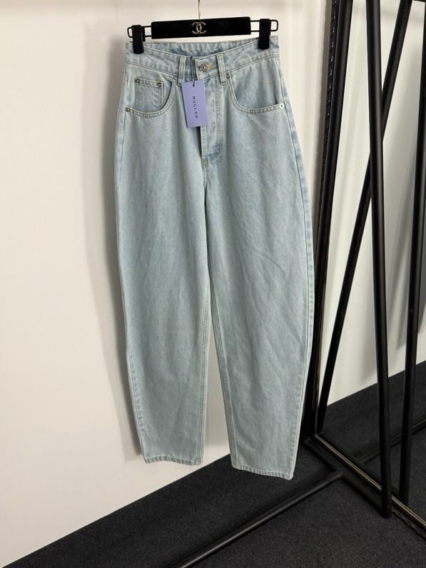 Джинсы с высокой талией