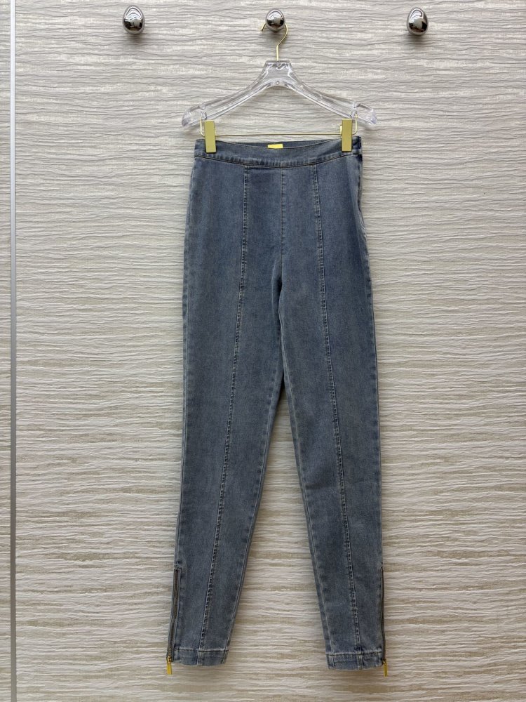 Джинсы женские