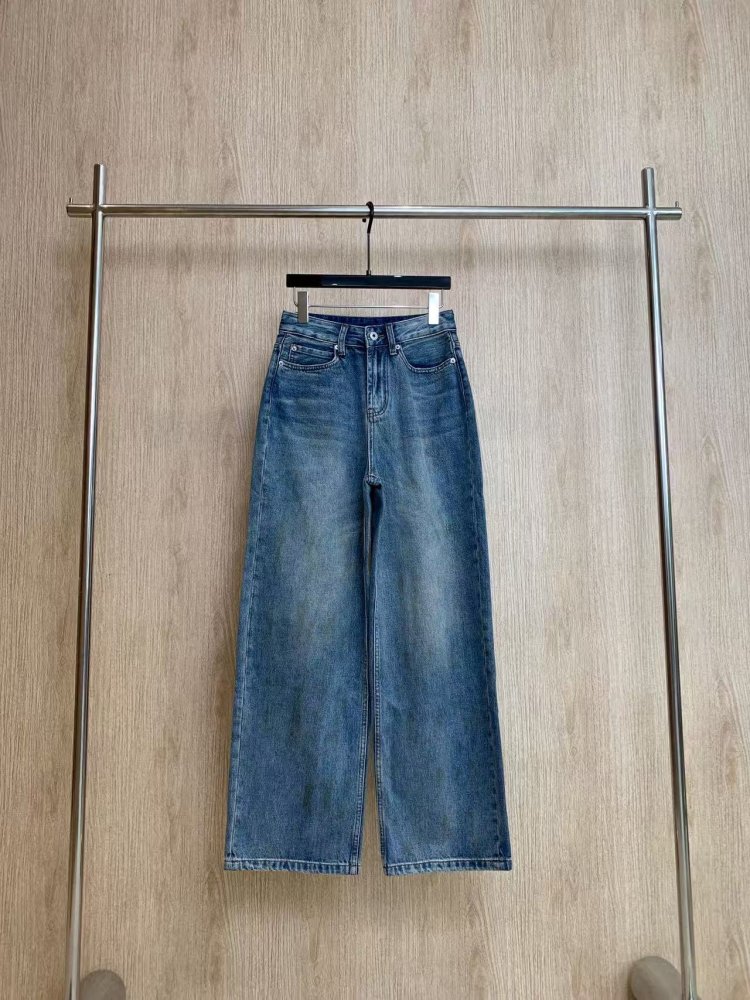 Джинсы женские