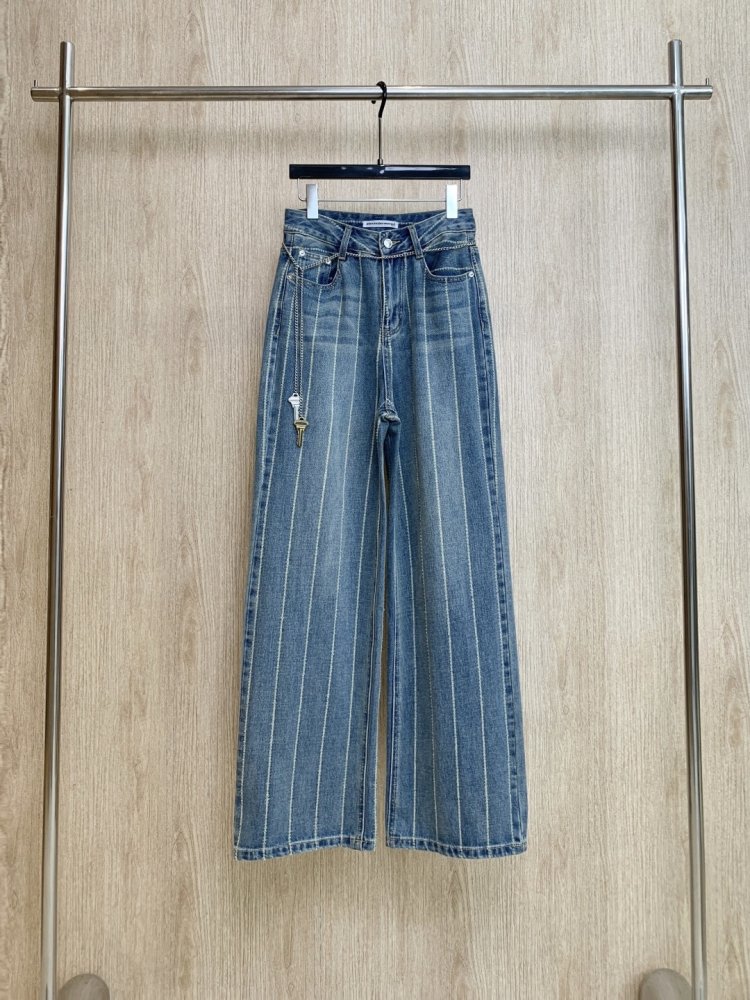 Джинсы женские