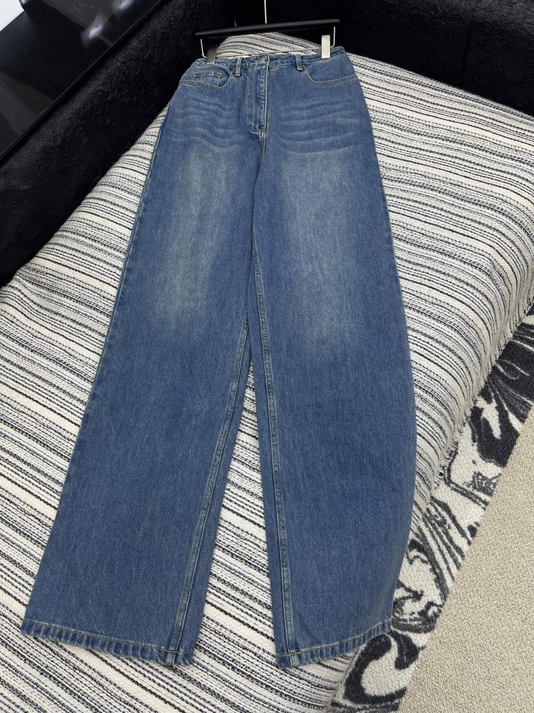 Джинсы женские