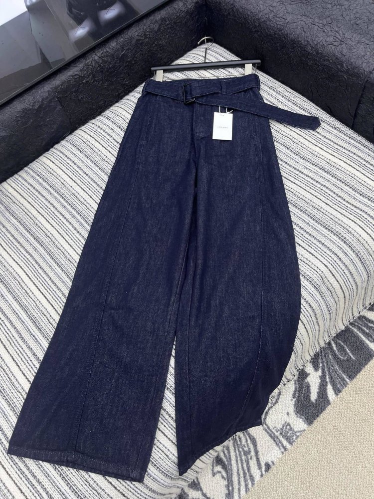 Джинсы женские