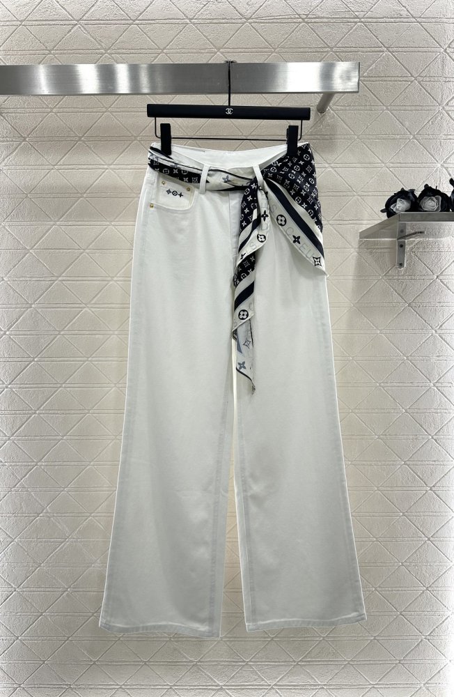 Джинсы женские