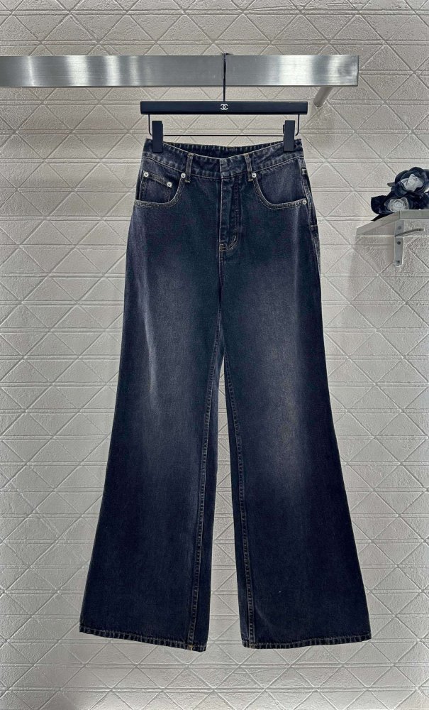 Джинсы женские