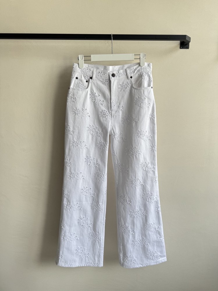 Джинсы женские