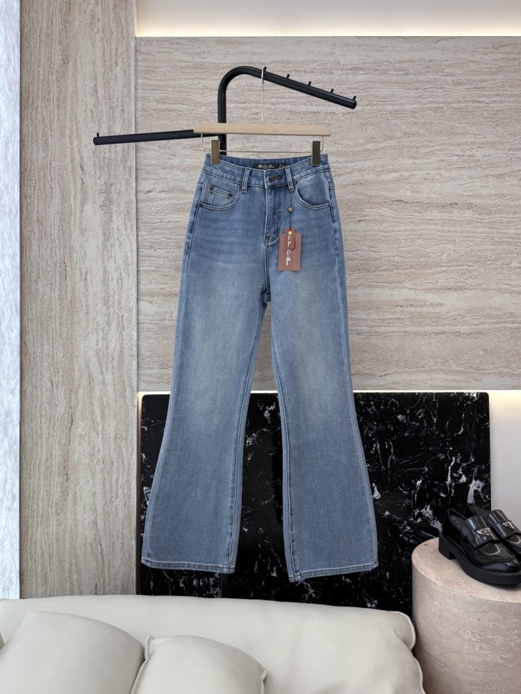 Джинсы женские