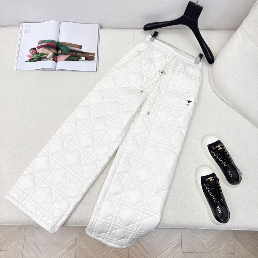 Джинсы женские