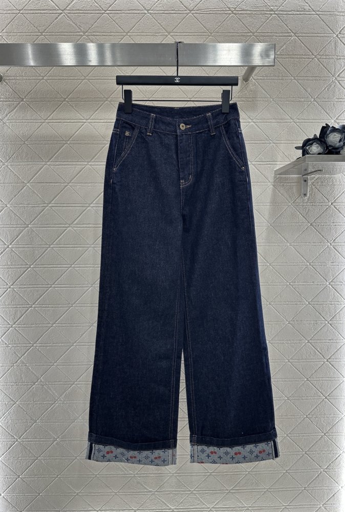 Джинсы женские