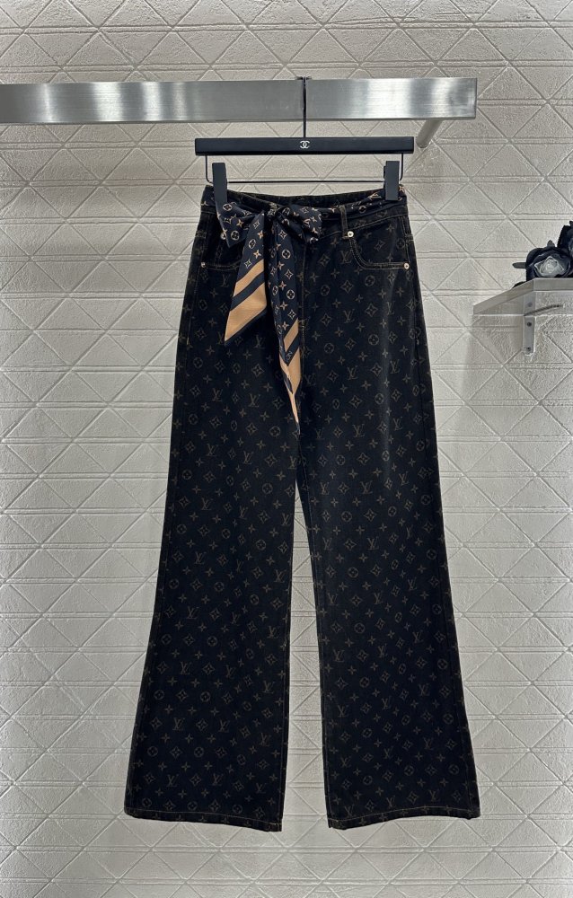 Джинсы женские