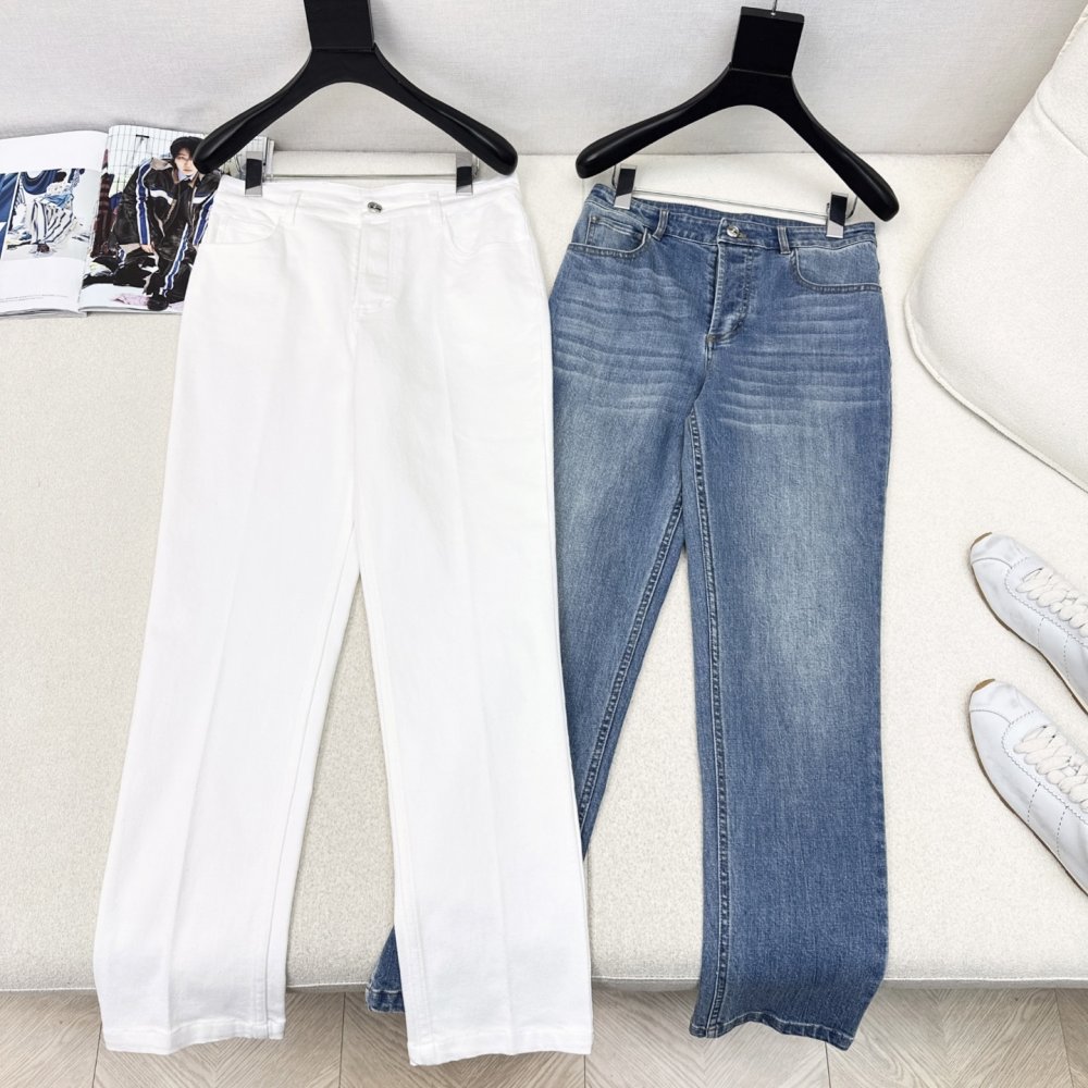 Джинсы женские