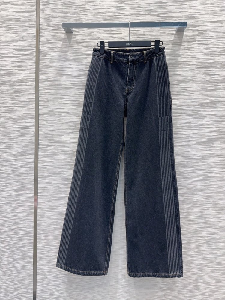 Джинсы женские