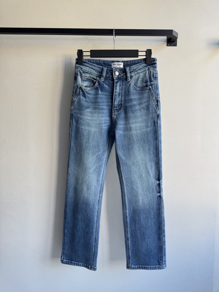 Джинсы женские