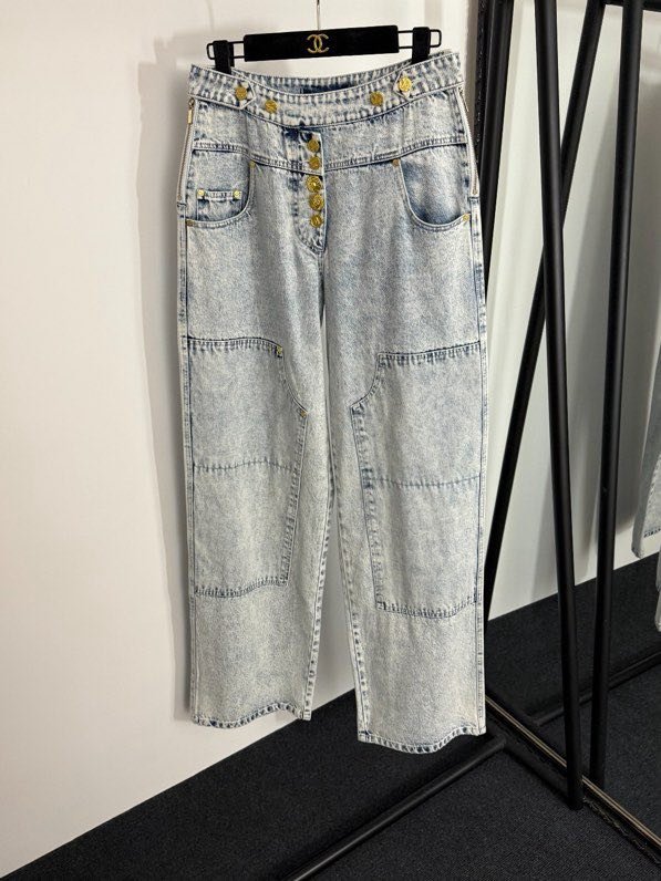 Джинсы женские