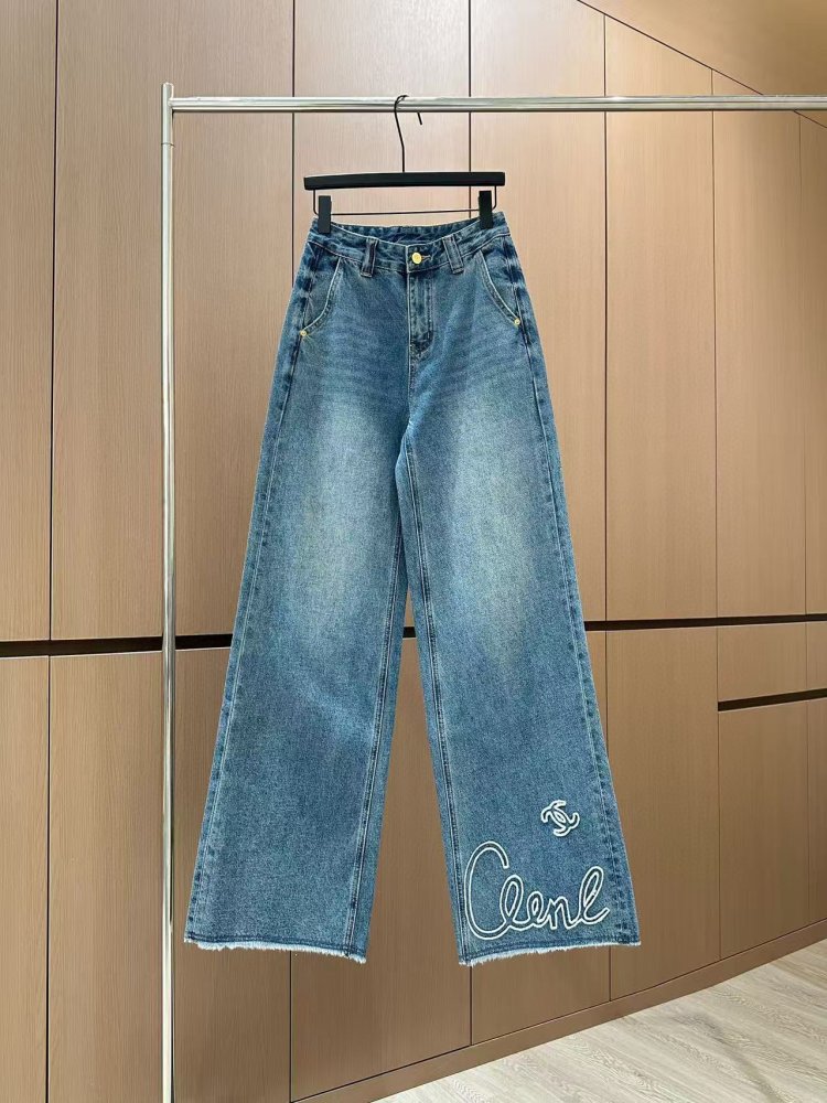 Джинсы женские