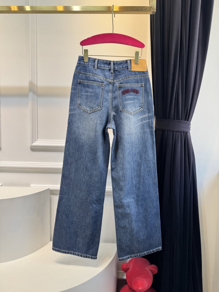 Джинсы женские