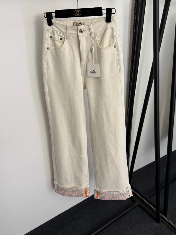 Джинси жіночі