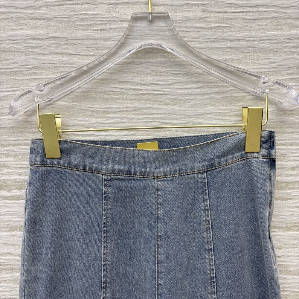 Джинсы женские фото 2