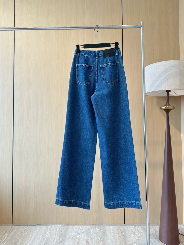 Джинсы женские фото 2