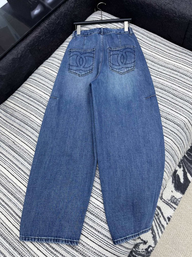 Джинсы женские фото 2