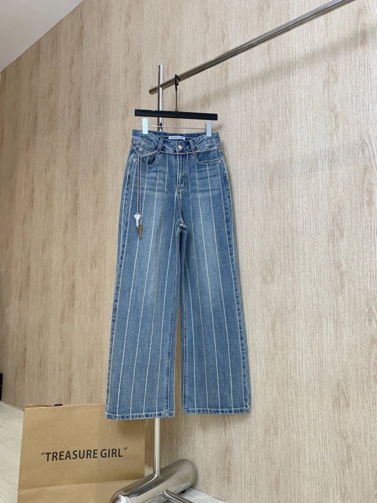 Джинсы женские фото 2