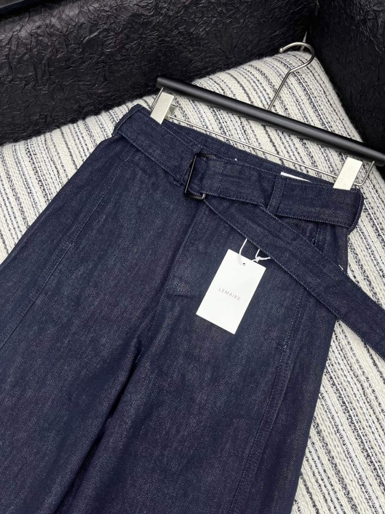 Джинсы женские фото 2