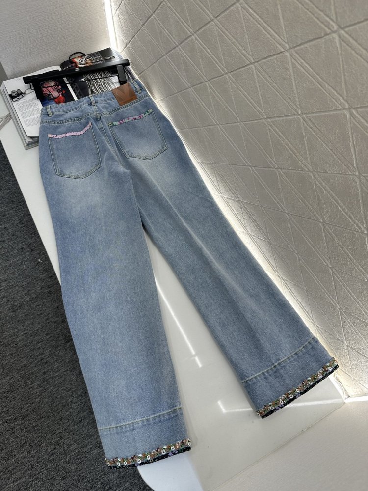 Джинсы женские фото 2