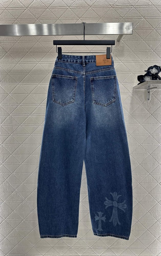 Джинсы женские фото 2