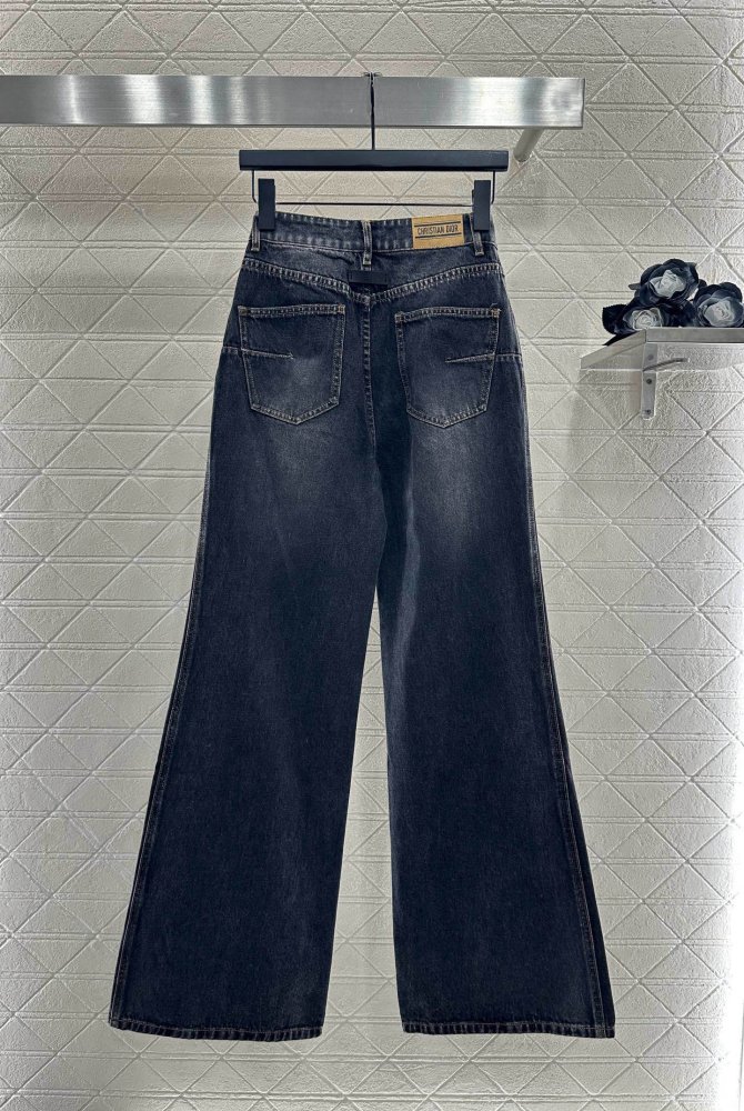 Джинсы женские фото 2