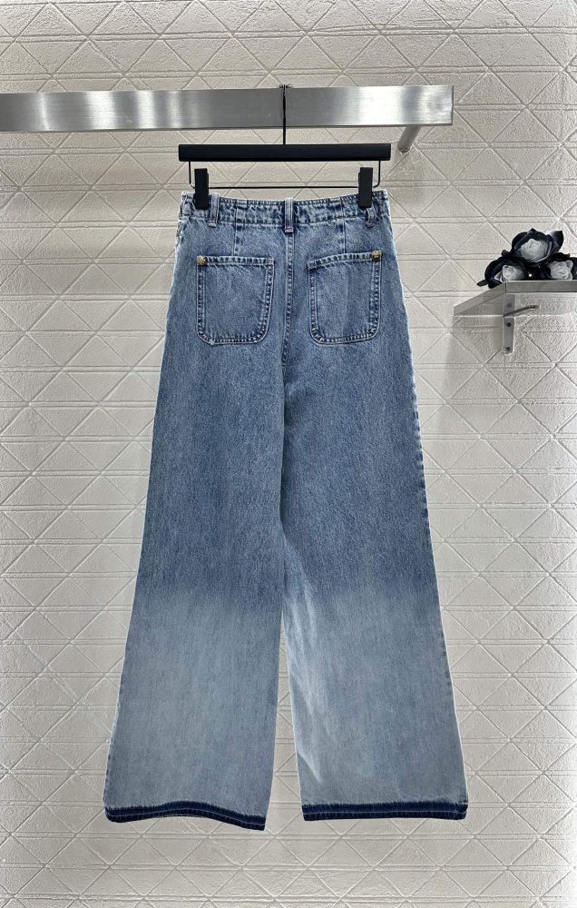 Джинсы женские фото 2