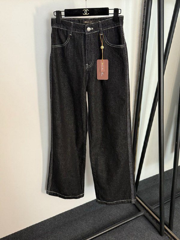 Джинсы женские фото 2