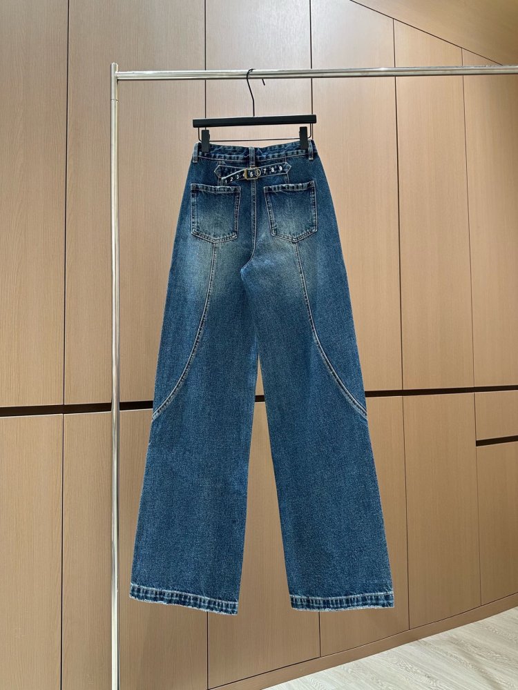 Джинсы женские фото 2