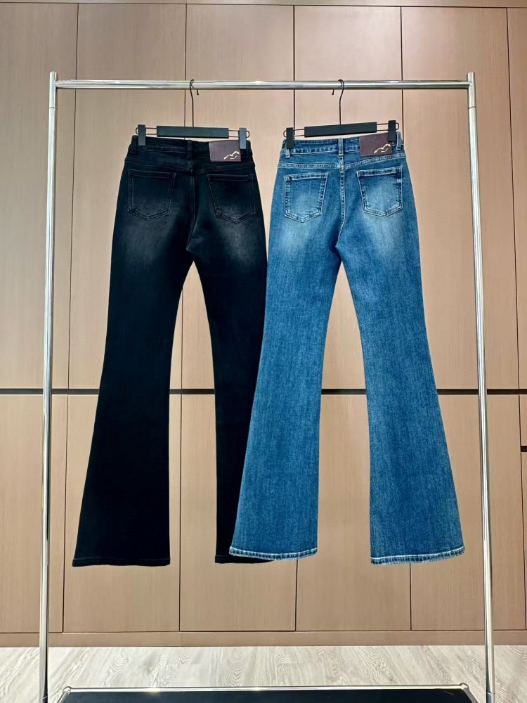 Джинсы женские фото 2