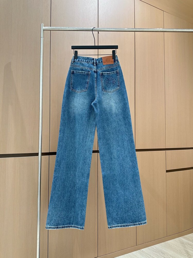 Джинсы женские фото 2