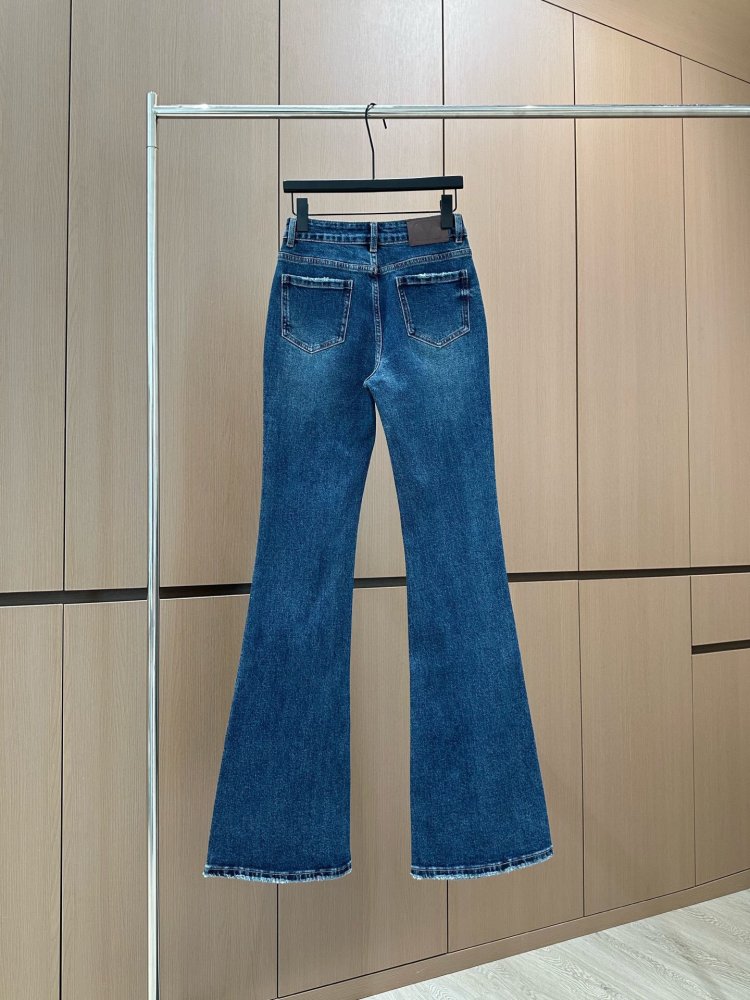 Джинсы женские фото 2