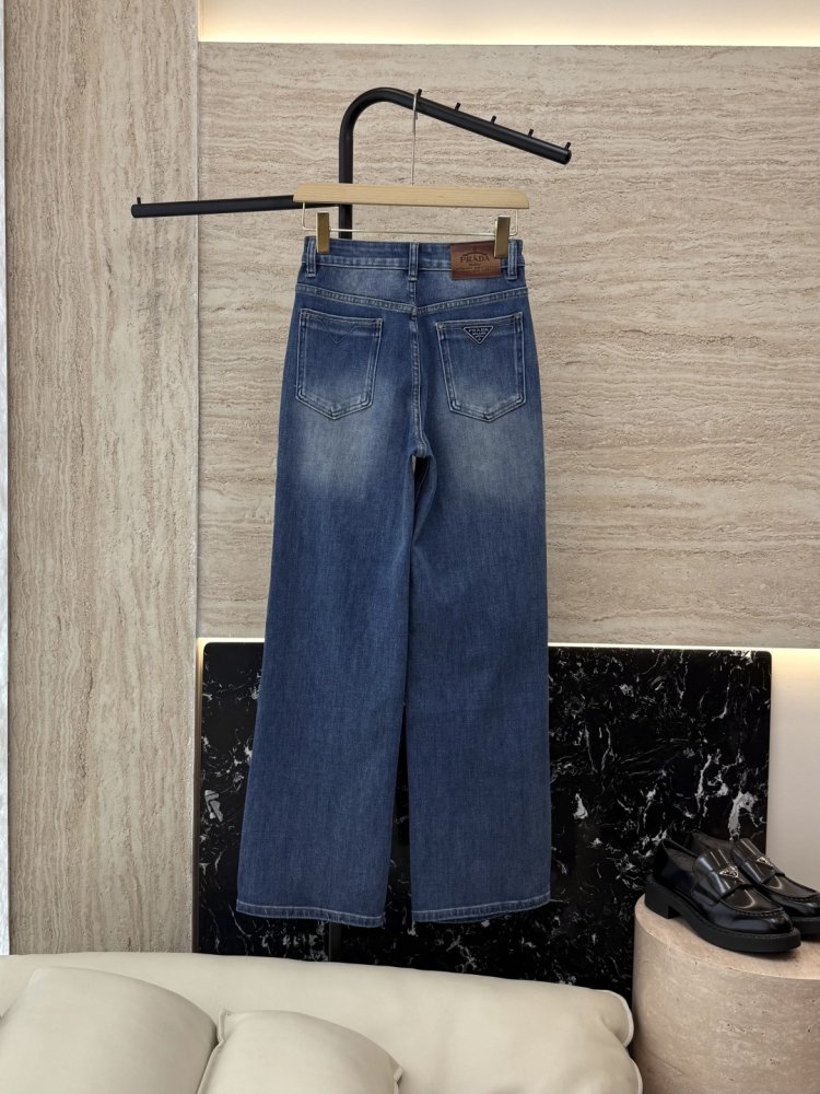 Джинсы женские фото 2