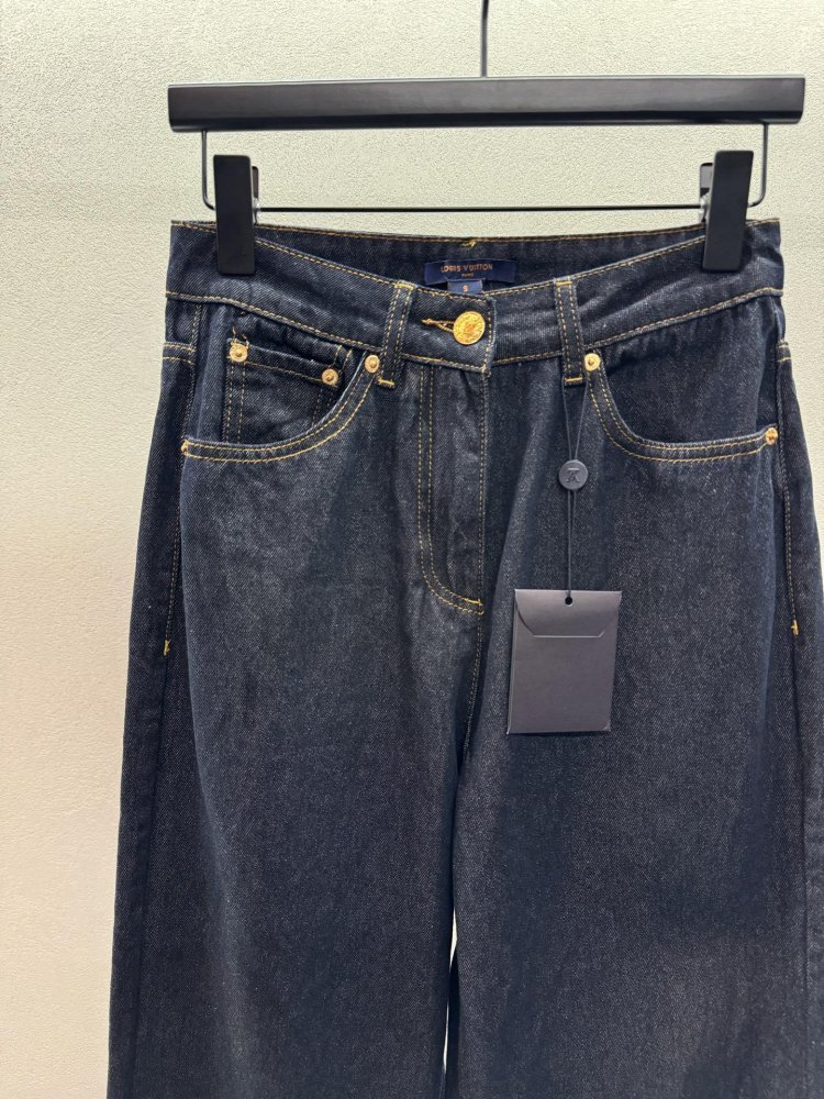 Джинсы женские фото 2