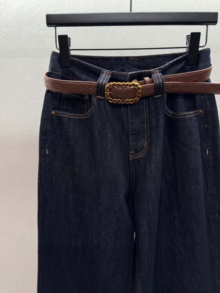 Джинсы женские фото 2