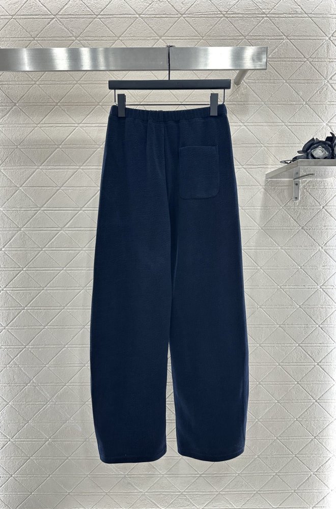 Джинсы женские фото 2