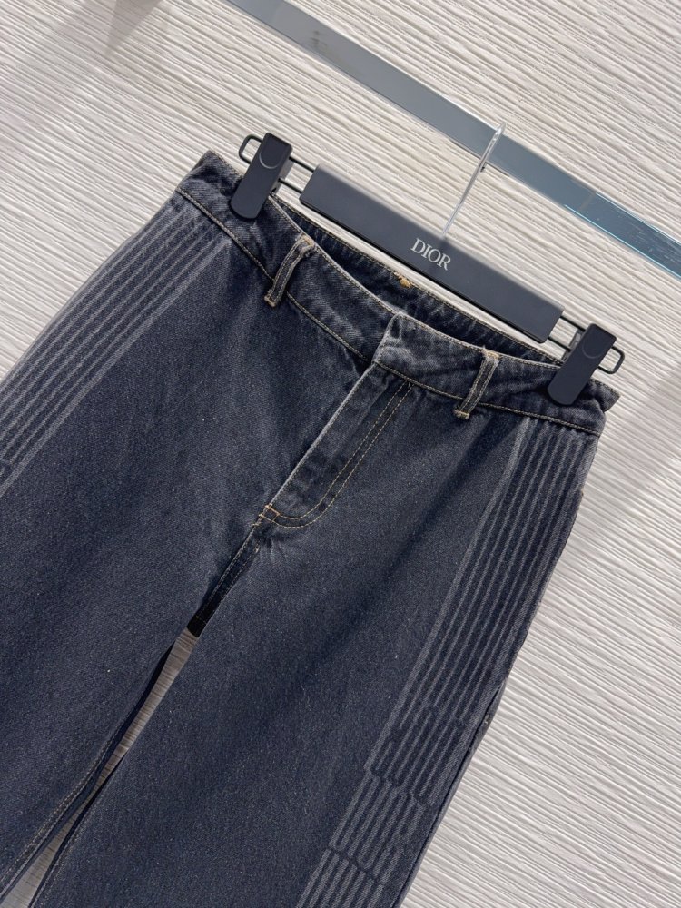 Джинсы женские фото 2